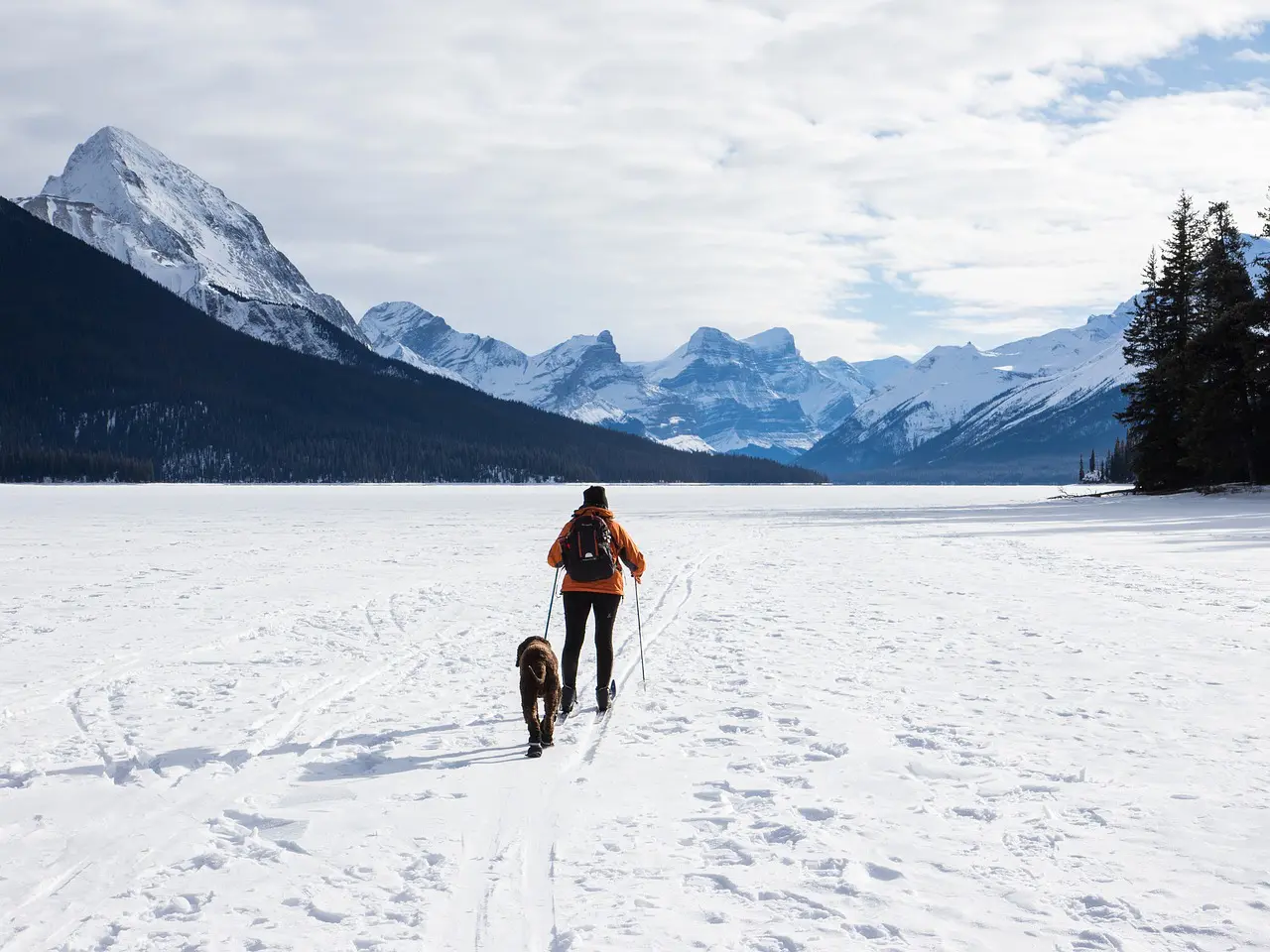 maligne lake 2034288 1280