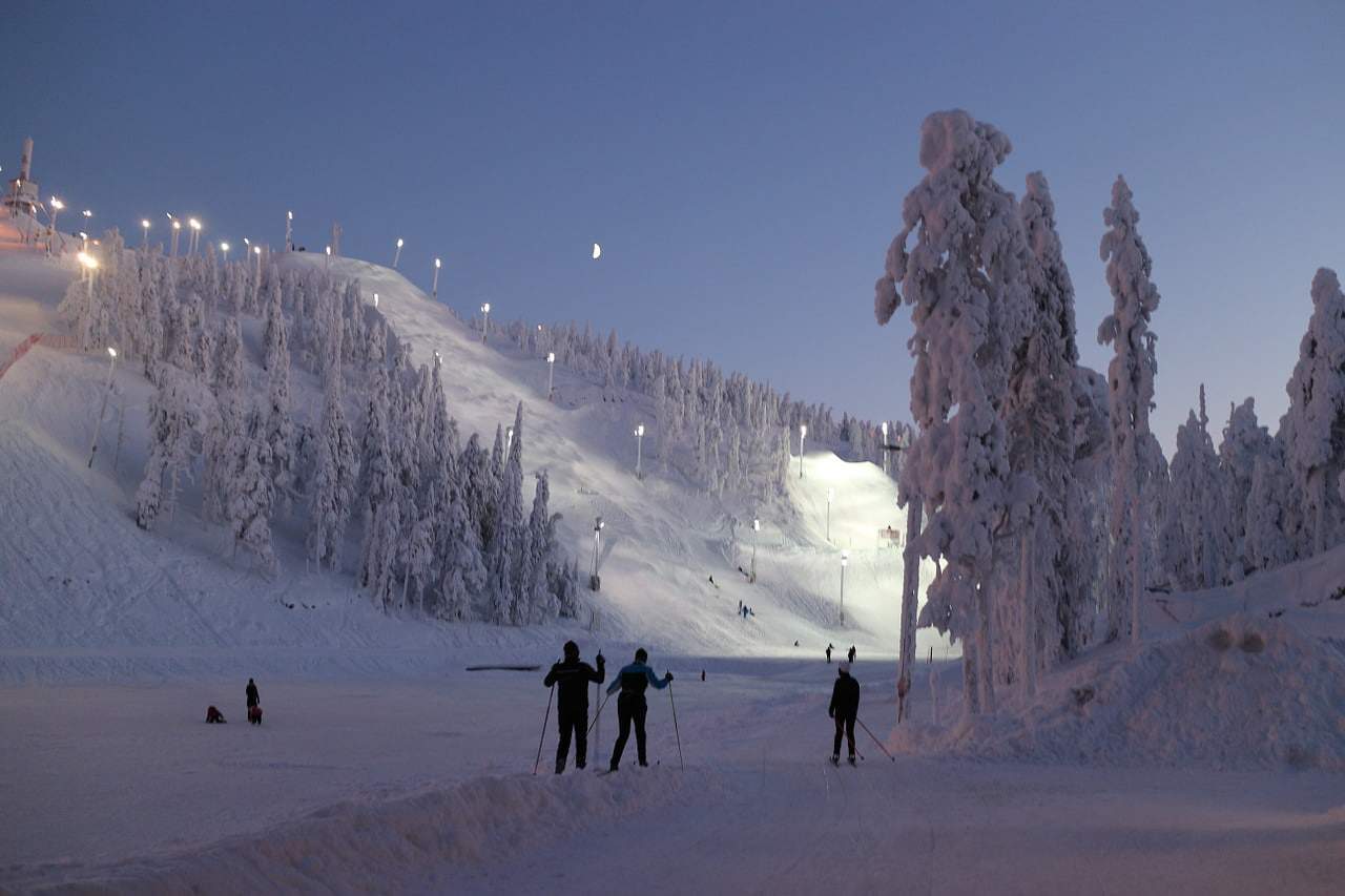 ski-resort-583806_1280 ski resort 583806 1280
