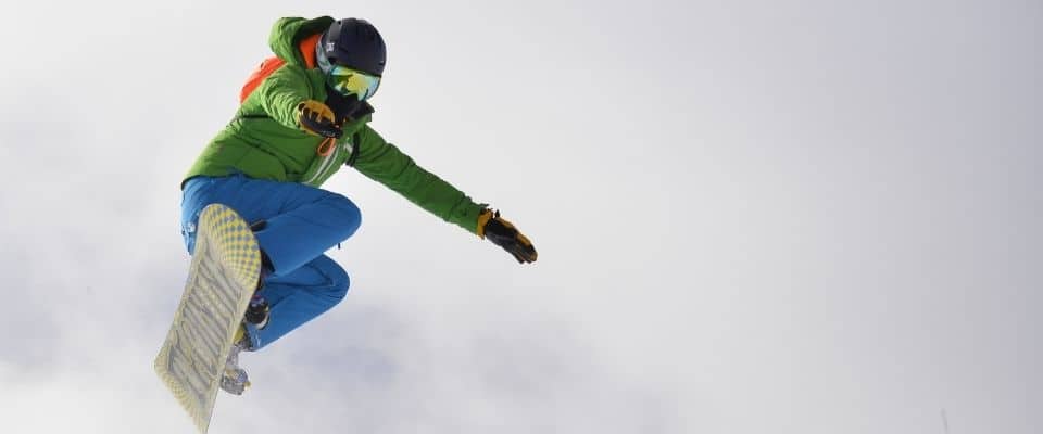 hop på snowboard