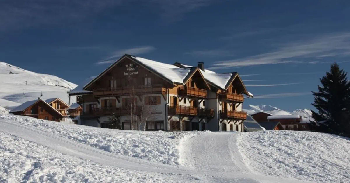 De 5 bedste hoteller & lejligheder i La Toussuire 1 Hotel Chalet de Tradition Le Beausoleil La Toussuire